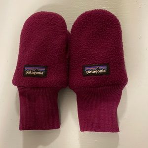 Patagonia baby mittens
